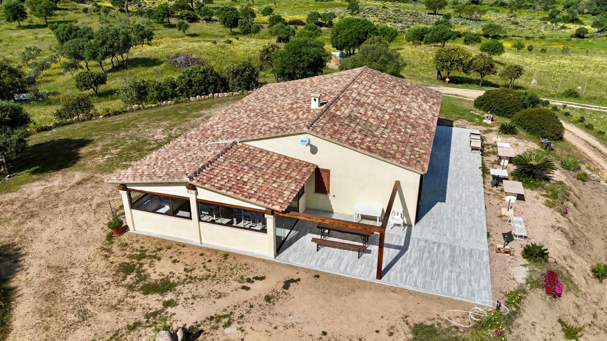 Molti Mari B&B Resort Ольбия Экстерьер фото