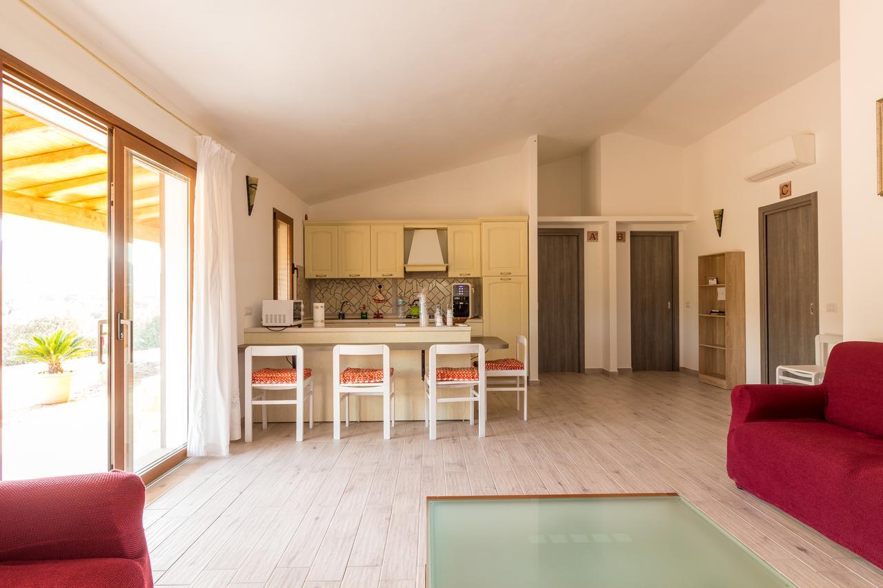 Molti Mari B&B Resort Ольбия Экстерьер фото